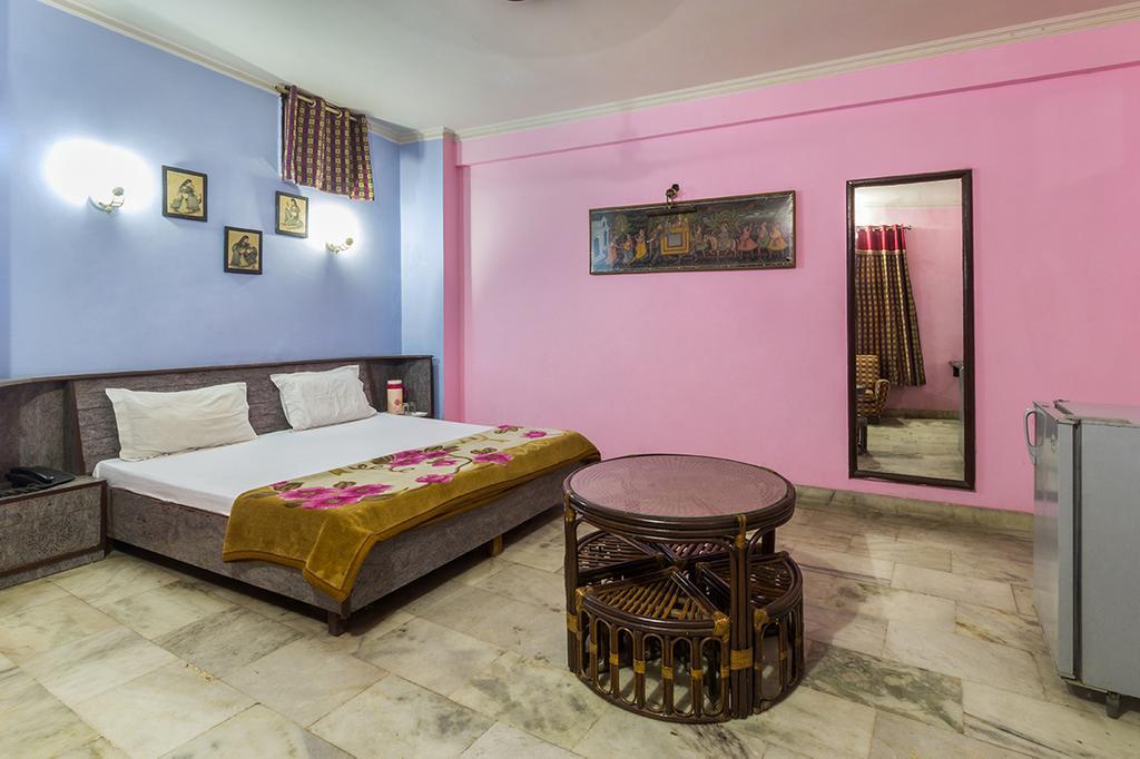 Hotel Sahara International Deluxe Nueva Delhi Habitación foto
