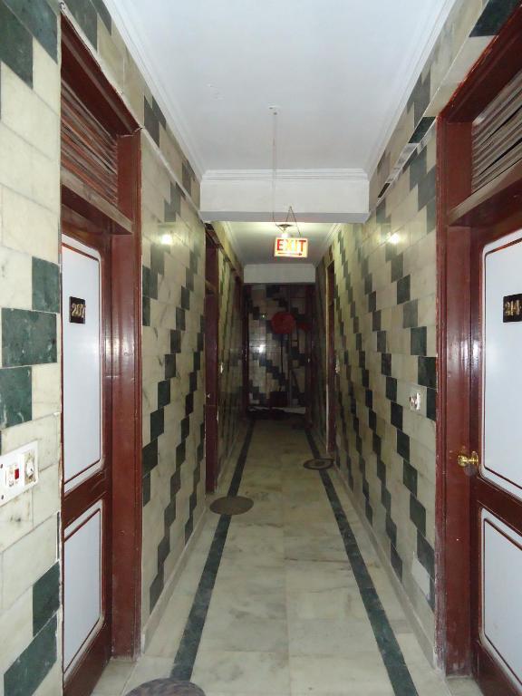 Hotel Sahara International Deluxe Nueva Delhi Exterior foto
